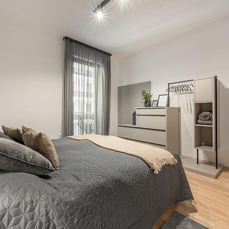Condo With Balcony @ Downtown Budapest Exteriör bild